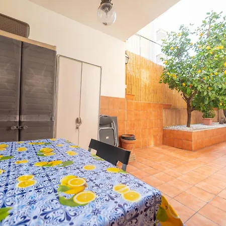 Lemon House Rom